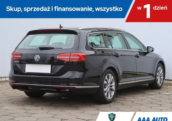 Volkswagen Passat cena 57000 przebieg: 227610, rok produkcji 2016 z Iwonicz-Zdrój małe 154